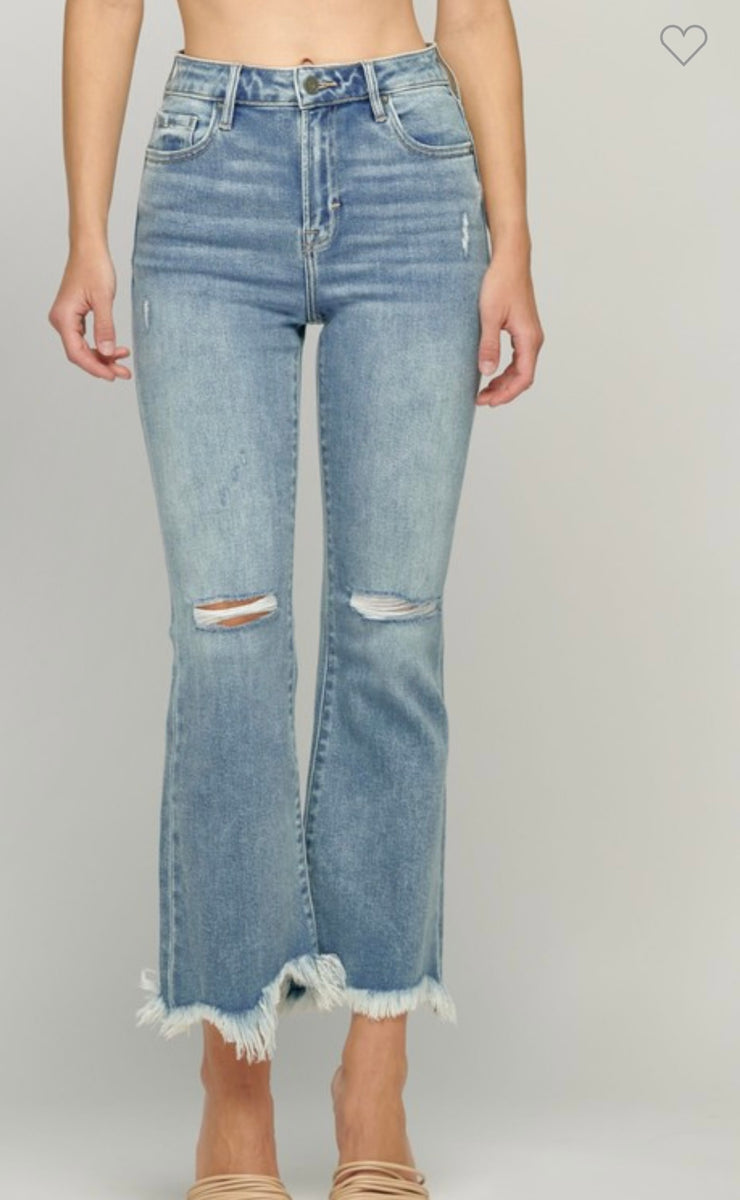 Super Fray Cropped Flare Jean With Knee Distressing