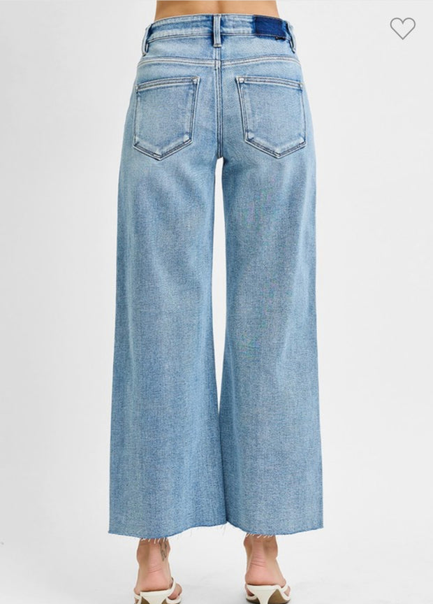 Light Mid Rise Crop Wide Raw Cut Hem Jeans