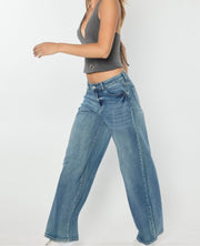 Mid Waist Baggy Wide Leg Jeans in Medium Wash