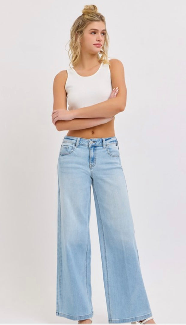 Light Wash Wide Leg Jean- No Rips/Distressing
