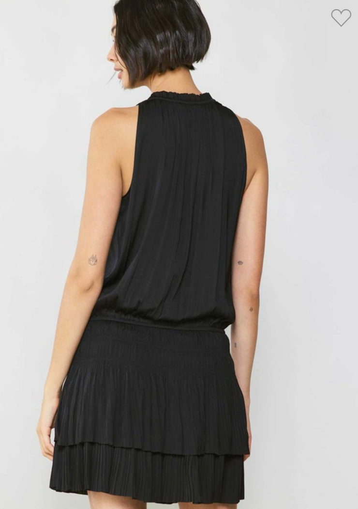 Black Sleeveless Pleated Dress