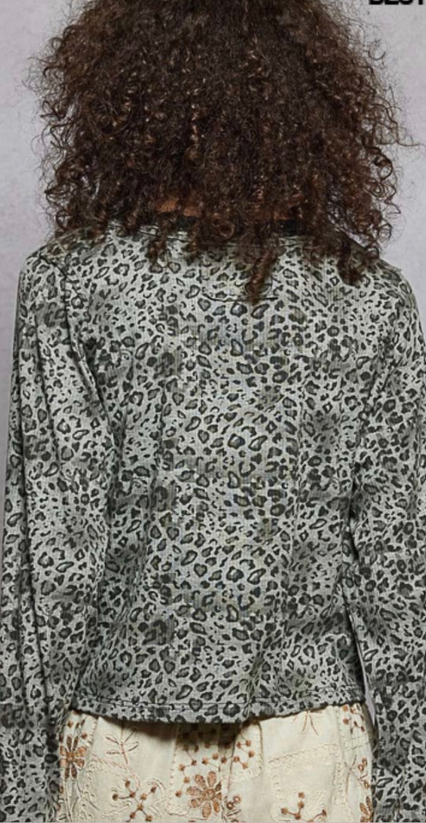 POL Grey Leopard Animal Print Top