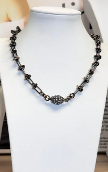 Minnie Barbed Wire Magnetic Necklace