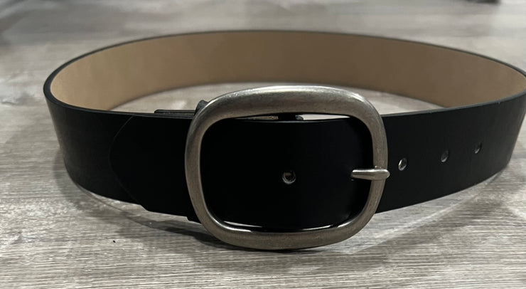 Black Vintage Vegan Single Silver Buckle Belt